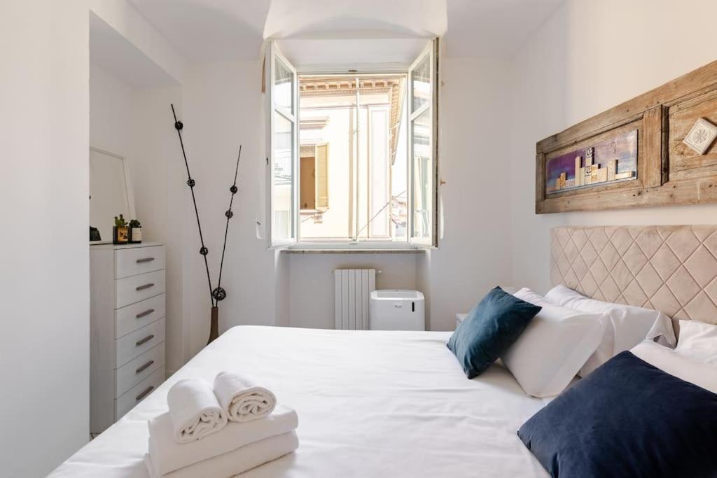Casa Regina 3, Nel Centro Di Alba! Apartment Luaran gambar