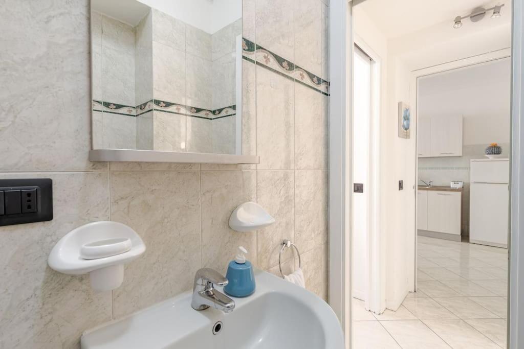 Casa Regina 3, Nel Centro Di Alba! Apartment Luaran gambar